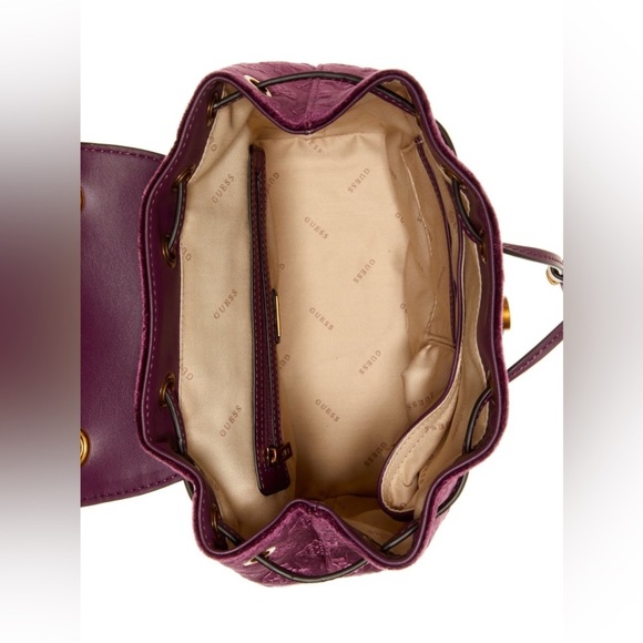 New GUESS Inia Backpack - Picture 3 of 4